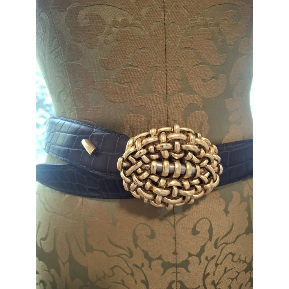 90s Vtg Carlisle Womens Belt Black Croc Embossed Leather Gold Statement Buckle M